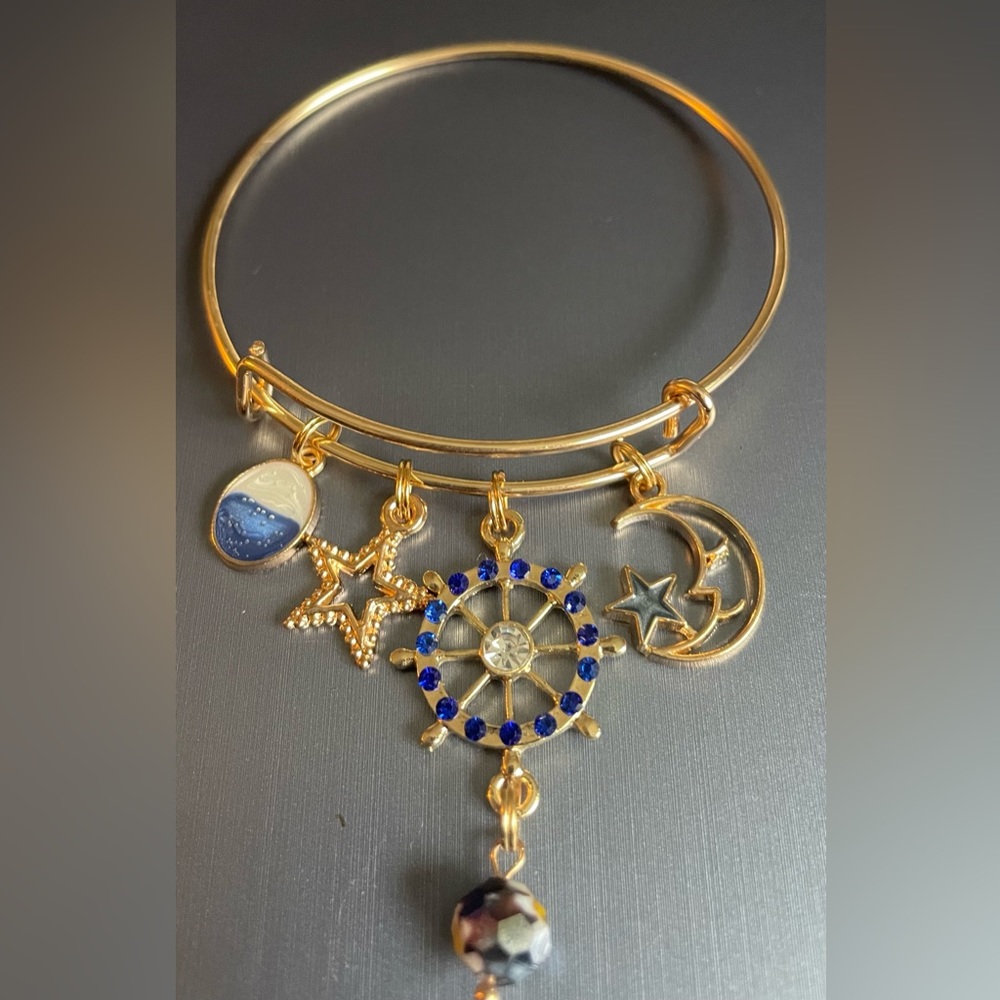 “Moonlighting”🌙Bangle in Gold-tone